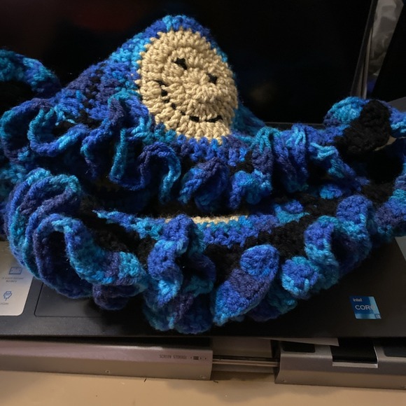 Crochet cotton sunflower bucket hat. - Picture 4 of 4